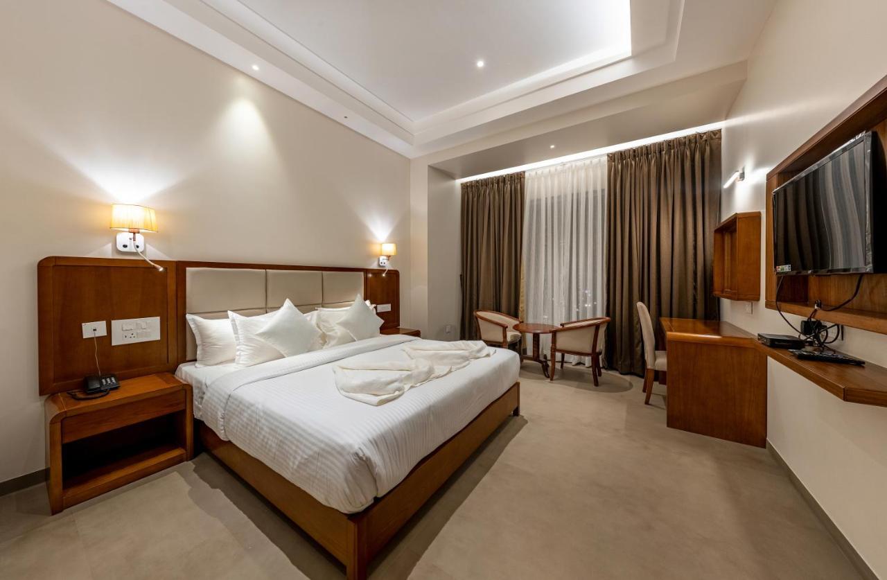 Отель Grand Regal Chandoli Экстерьер фото
